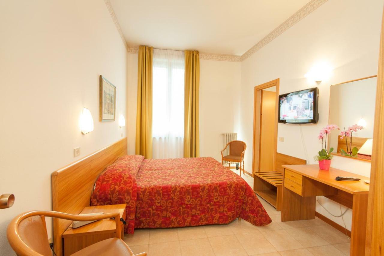 Albergo Vittoria Сальсомаджоре-Терме Екстер'єр фото